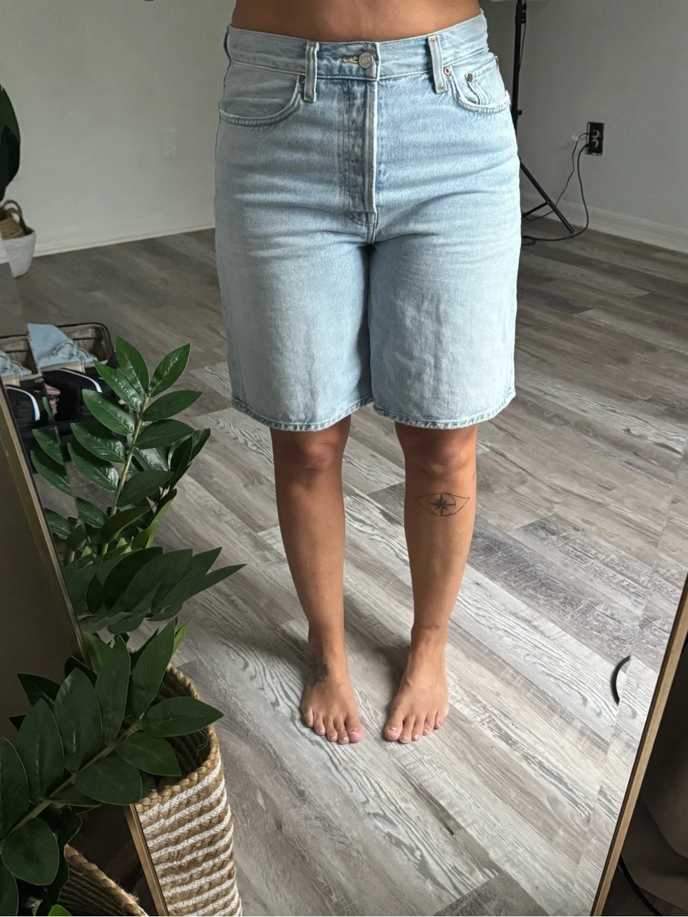 Agolde-Light Wash Denim Bermuda Shorts - Women's Casual High-Rise